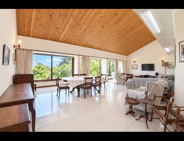 5 BEDROOM HOUSE FOR SALE IN BEACON BAY